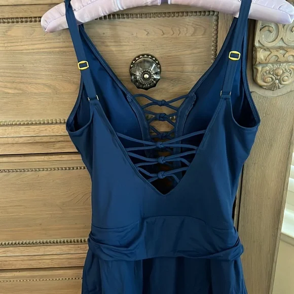 Two swim dresses. Blue is NWT, gray was barely used. Size 8 - Picture 5 of 9